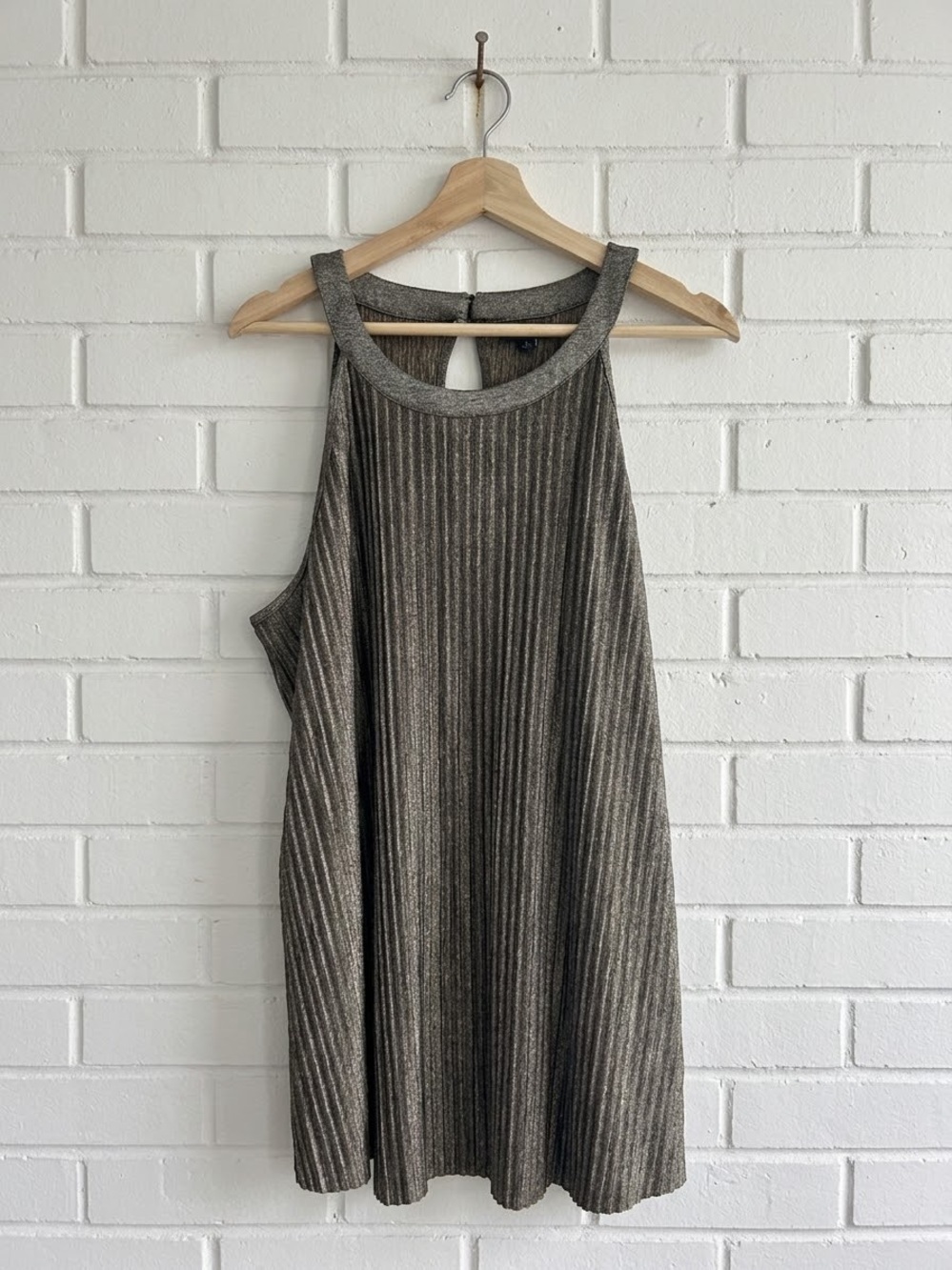 Torrid NWT Metallic Pleated Tank Top Bronze Gold Size 1 (1X / 14-16)